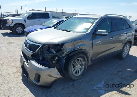2015 Kia Sorento Lx from USA, damaged, VIN 5XYKTCA69FG584972